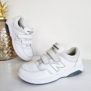 New Balance Leather Men's 813 V1 Hook Loop Walking Shoe White Sneakers Size 9.5